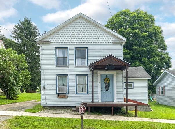 33 Roseville Ave, Mansfield, PA 16933
