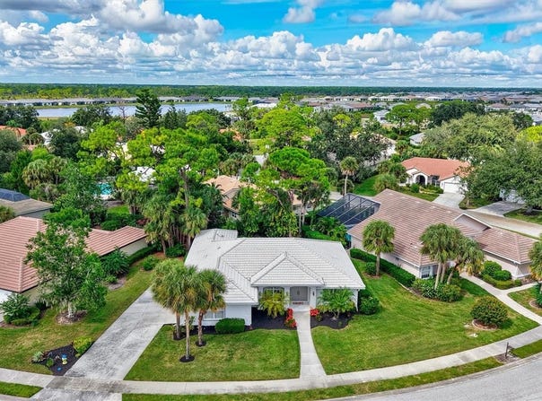 2104 TOCOBAGA Lane, NOKOMIS, FL 34275