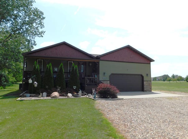 1202 Jasmine Place, Ogden, IA 50212