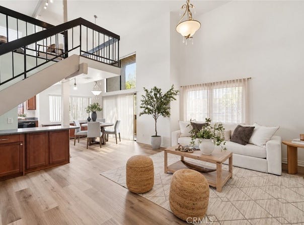 18433 Hatteras, Tarzana, CA 91356