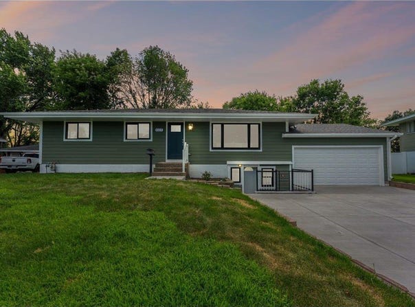 6113 Scott Avenue N, Brooklyn Center, MN 55429