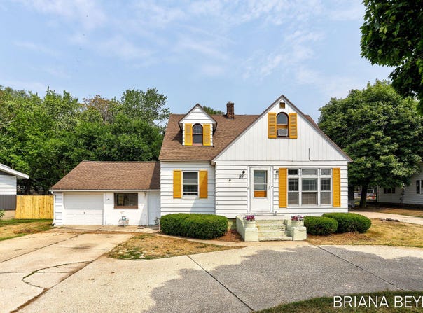 89 E Lakewood Boulevard, Holland, MI 49424