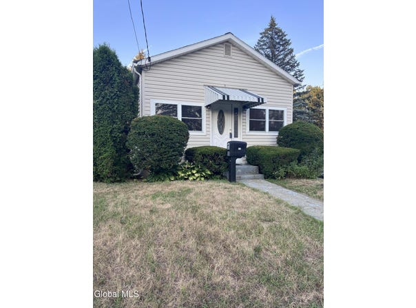 1712 Helderberg Avenue, Rotterdam, NY 12306
