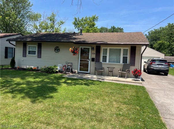 538 Stanford Avenue, Elyria, OH 44035