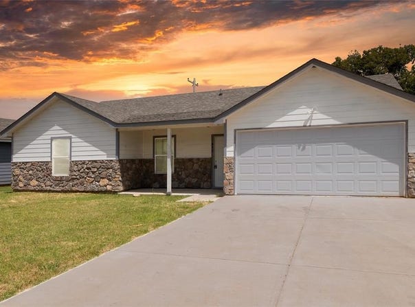 413 Whitney Court, Rio Vista, TX 76093