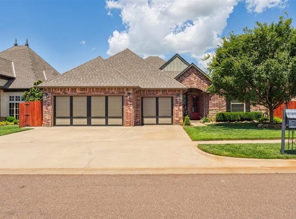 9041 NW 147th Terrace, Yukon, OK 73099