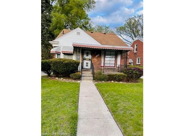 19502 Whitcomb Street, Detroit, MI 48235