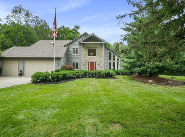 7832 Country Brook Lane, Reynoldsburg, OH 43068