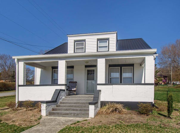890 W North Street, Wytheville, VA 24382