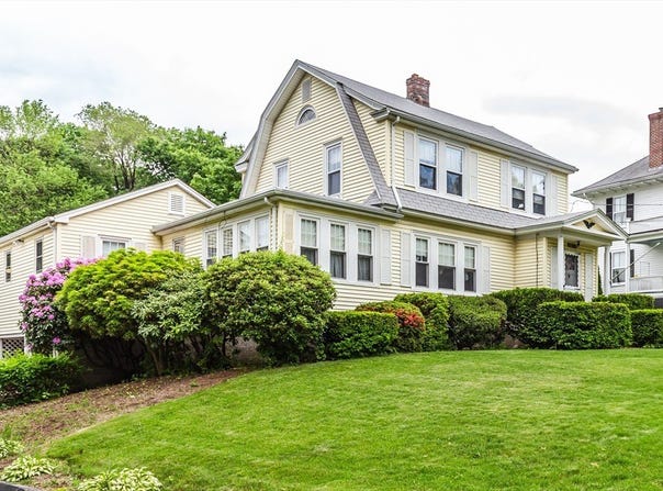 34 Worcester St, Grafton, MA 01519