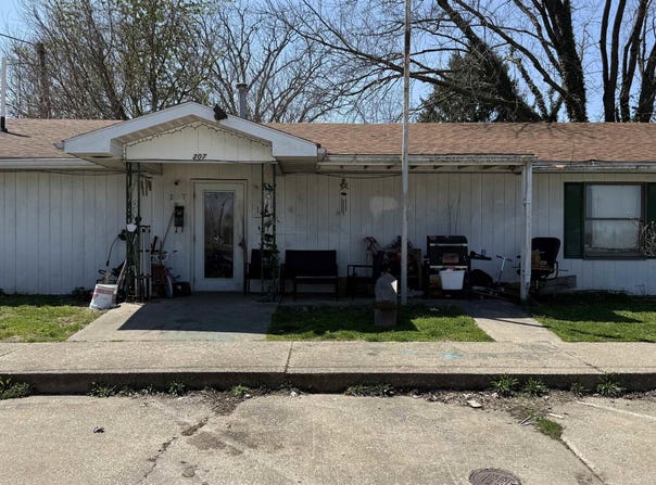 207 S 6th Street, Mitchell, IN 47446