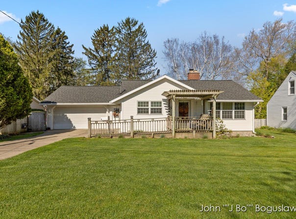 1017 Pearl Street, Belding, MI 48809