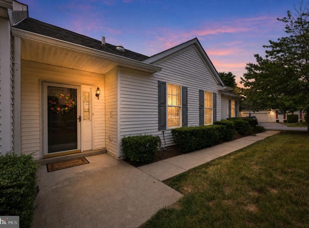 2105 WHITE FOX Way, GLEN MILLS, PA 19342