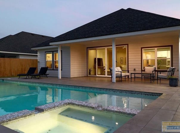 173 Torrey Pines Rd., Laguna Vista, TX 78578