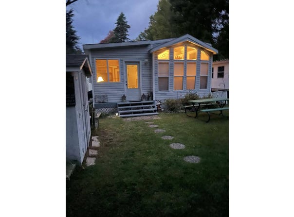 8091 Carriage Lane, Morley, MI 49336