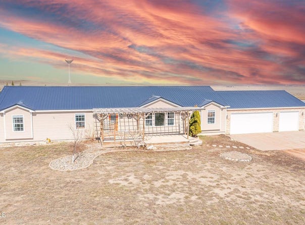 14903 Cochise Street, Williston, ND 58801