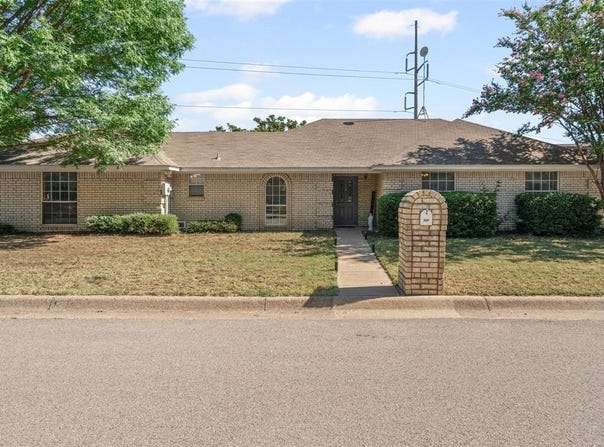 101 Black Forest Drive, Weatherford, TX 76086