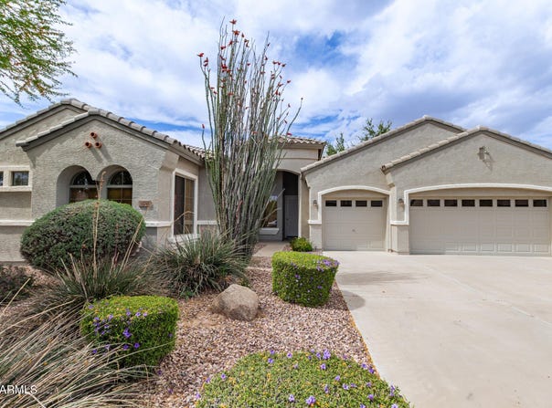 2600 E HAZELTINE Way, Chandler, AZ 85249