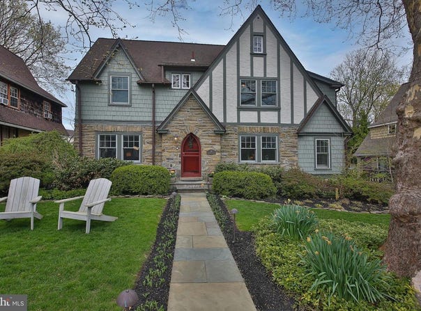 20 HILLSIDE RD, WAYNE, PA 19087