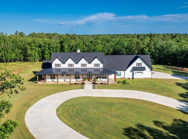 2995 Cresthaven Street, Conway, AR 72034-3004