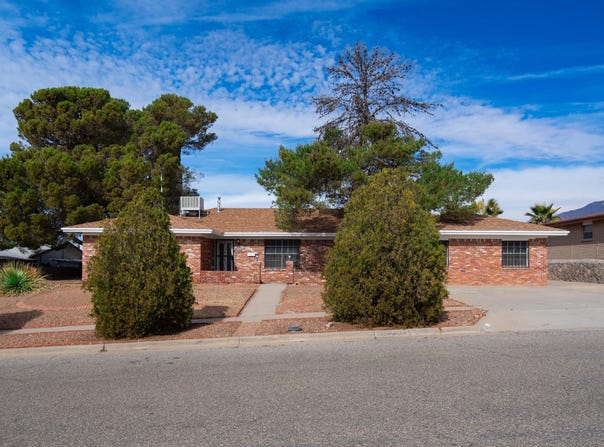 6601 Pino Real Drive, El Paso, TX 79912
