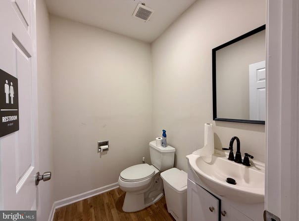 1650 ROUTE 33, HAMILTON, NJ 08690