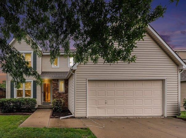 4205 Saddlehorn Drive, Lawrence, KS 66049