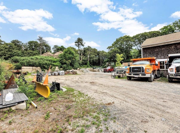 1562 STATE HWY RTE 6 Highway, Wellfleet, MA 02667