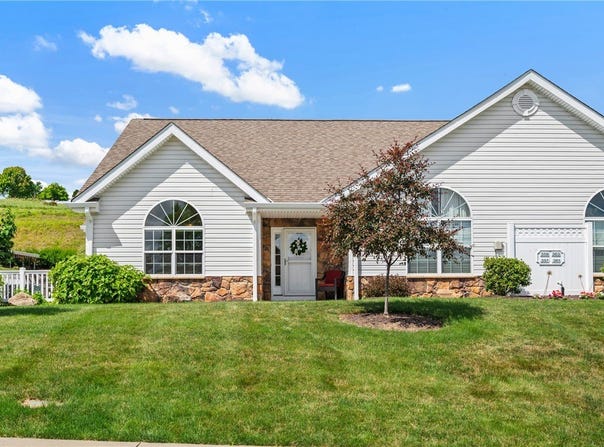 357 Saddlebrook Rd, West Deer, PA 15044