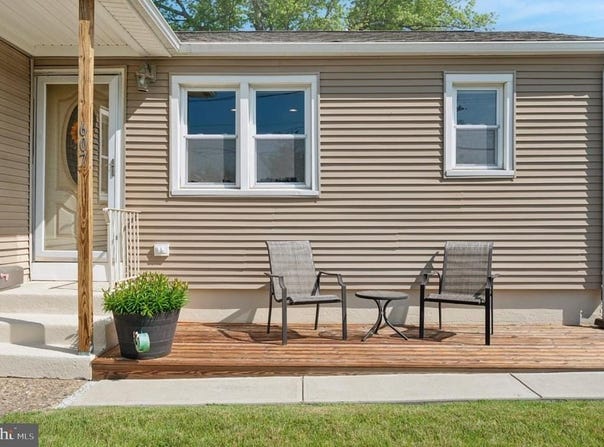 607 W WINTHROP AVENUE, MOUNT EPHRAIM, NJ 08059
