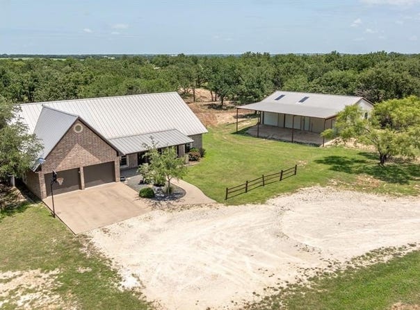 1445 County Road 428, Stephenville, TX 76401