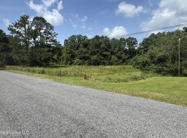 1033 Gertman Hiill Rd, McComb, MS 39648