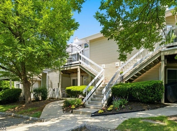 84 Mayfield Rd, Bedminster Twp., NJ 07921-1415