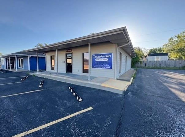 851  S dogwood, Siloam Springs, AR 72761