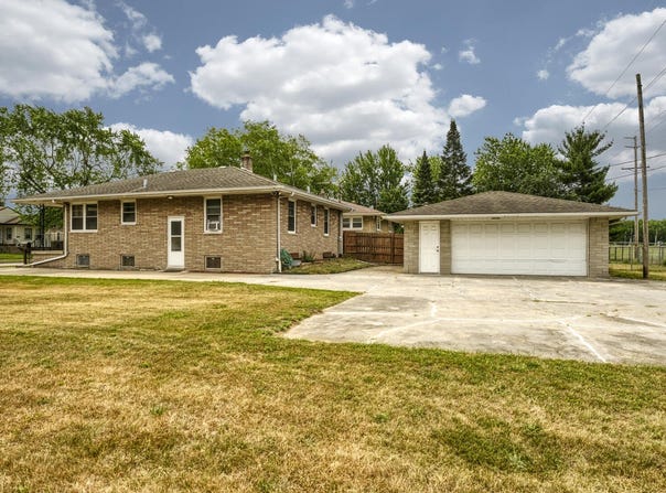 7140 Mccook Avenue, Hammond, IN 46323