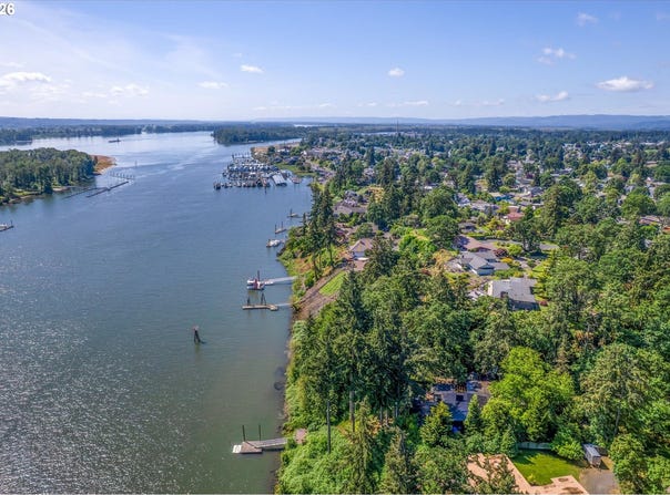 River Cliffs Dr, StHelens, OR 97051