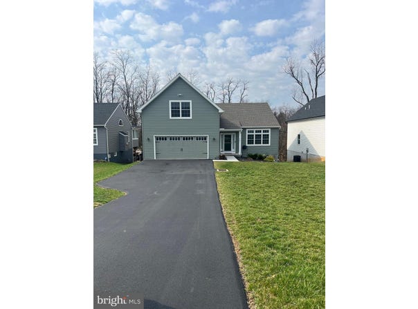 461 KELKER Street, OBERLIN, PA 17113