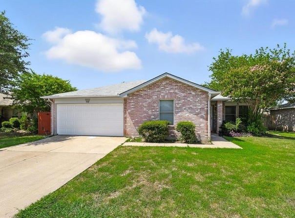 516 Bailey Street, Saginaw, TX 76179