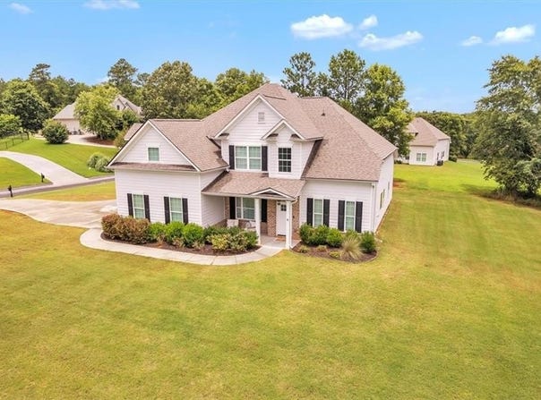 105 Lighthouse Cove SW, Adairsville, GA 30103