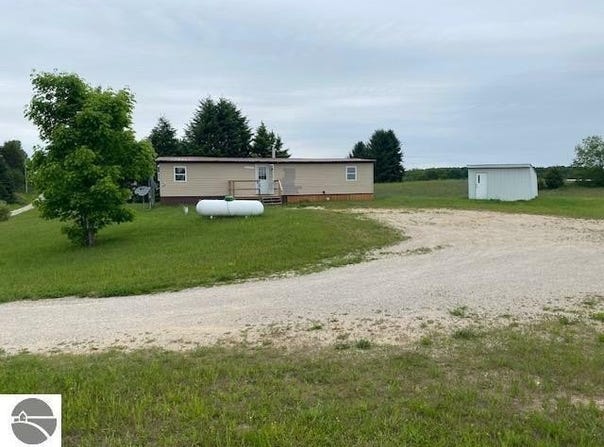 1313 CLOUS ROAD, KINGSLEY, MI 49649