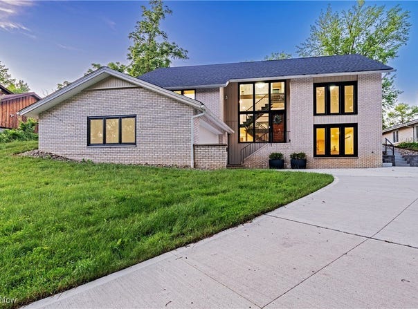 20601 Shelburne Road, Shaker Heights, OH 44122
