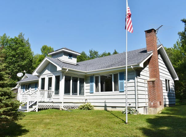 100 North Searsport Road, Searsport, ME 04974