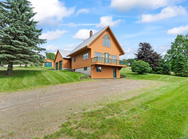 11 Overlook Road, Rangeley, ME 04970