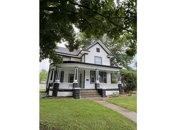 233 Main Street, Osawatomie, KS 66064