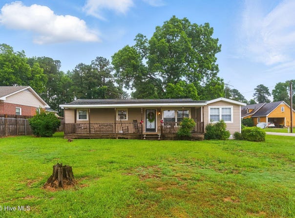 480 Five Bridge Road, Clinton, NC 28328