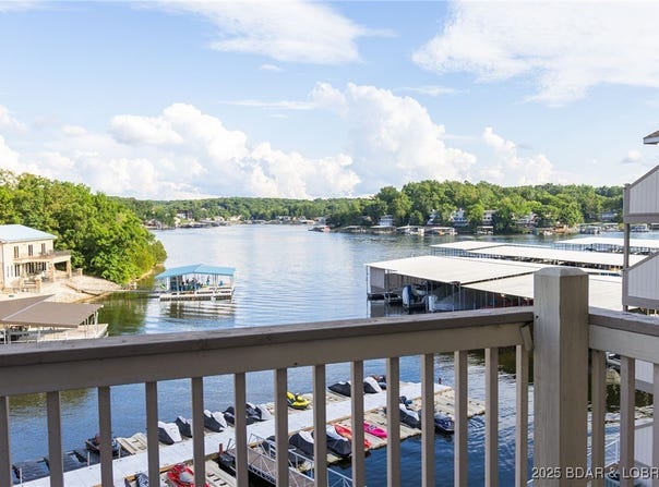 46 Aqua Fin Drive, Lake Ozark, MO 65049