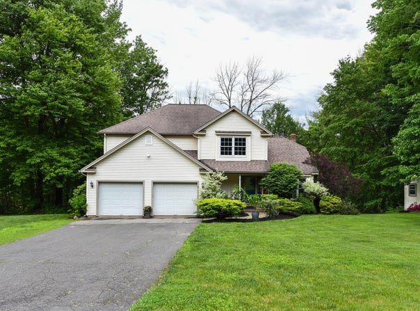 10 Heritage Way, Barkhamsted, CT 06063
