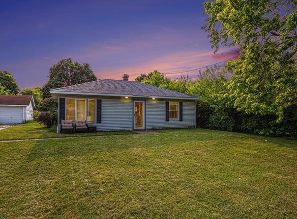 224 S West Street, Coloma, MI 49038
