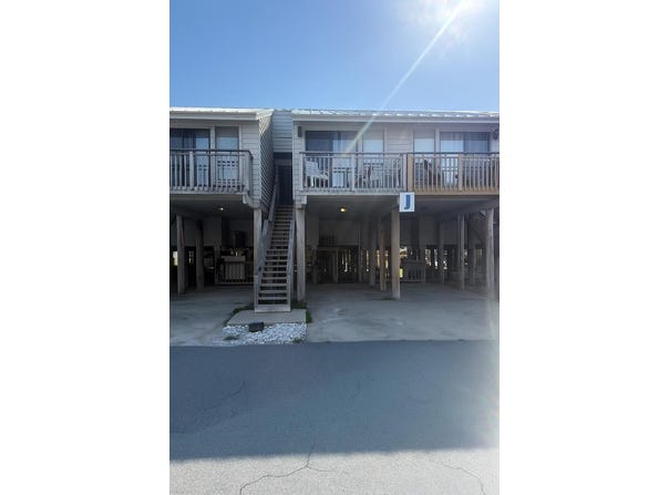 1804 E Gulf Beach Dr, St. George Island, FL 32328