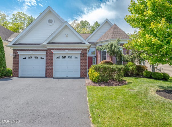 90 Turnberry Drive, Monroe, NJ 08831